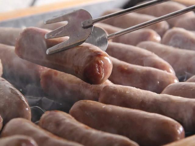 5大公認的垃圾食品，比泡面嚴重得多！“?？印蹦贻p人